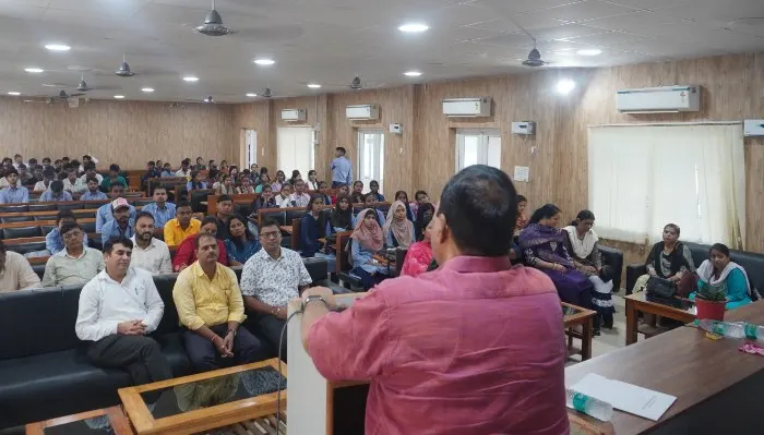 LNT College में छात्र आंदोलन की चुनौतियों पर संगोष्ठी