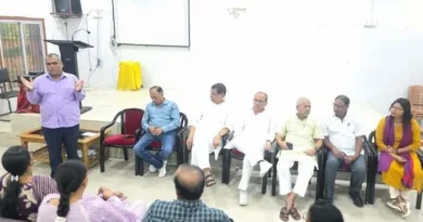 Muzaffarpur में शिक्षक संवाद: वेतन, पेंशन और सेवा सुरक्षा के मुद्दों पर प्रो. संजय कुमार सिंह ने दिया भरोसा