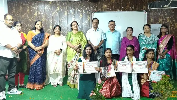 RBBM College में एनएसएस स्थापना दिवस के पूर्व दिवस पर कार्यक्रम, छात्राओं ने दिया सेवा और सामाजिक जागरूकता का संदेश