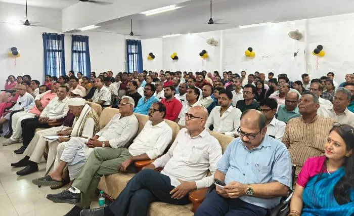 title BRABU BRABU Chemistry Department: डॉ. महाचंद्र प्रसाद सिंह ने शुरू की स्थायी छात्रवृत्ति, 5 टॉपर्स को मिलेंगे ₹25-₹25 हजार