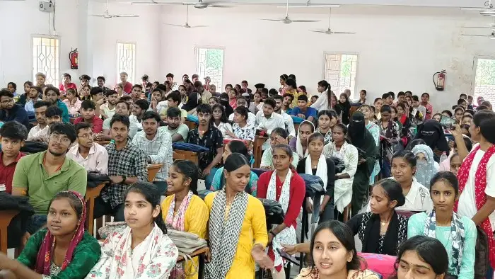 RDS College के इतिहास विभाग में ‘समकालीन विश्व में गांधी’ विषय पर विभागीय संगोष्ठी आयोजित