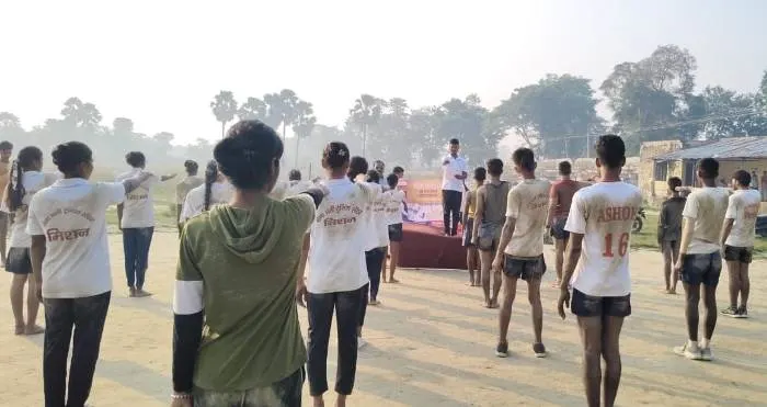 Muzaffarpur के मीनापुर में ‘योगा फॉर नशा मुक्ति युवा’ कार्यक्रम