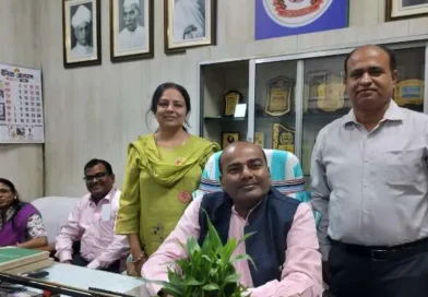 Muzaffarpur : नीतीश्वर महाविद्यालय के दो अतिथि शिक्षक स्थायी शिक्षक बने, सम्मान समारोह में किया गया सम्मानित