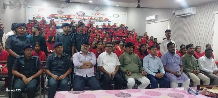 Muzaffarpur में युवा आपदा मित्र प्रशिक्षण शिविर का भव्य समापन, प्रशिक्षित युवाओं को मिली जिम्मेदारी की सीख