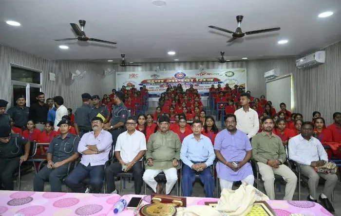 Muzaffarpur में युवा आपदा मित्र प्रशिक्षण शिविर का भव्य समापन, प्रशिक्षित युवाओं को मिली जिम्मेदारी की सीख